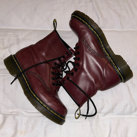 Dr Martens Air Cushion Soles Women’s Size 6 Boots Shoes Doc - Picture 1 of 12